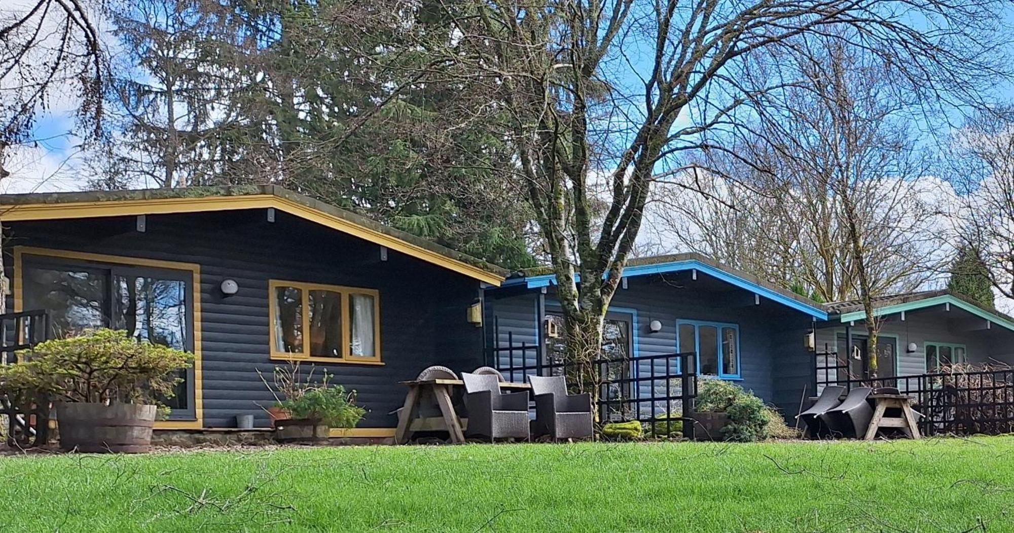 Lochend Chalets Hotel Port Of Menteith Exterior photo